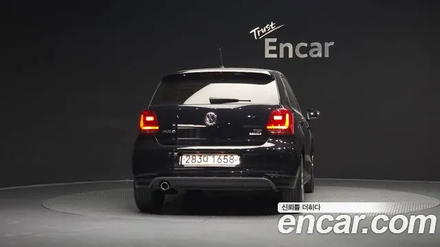 Volkswagen Polo 2015 thumb 3