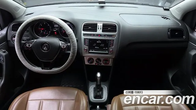 Volkswagen Polo 2015 thumb 6