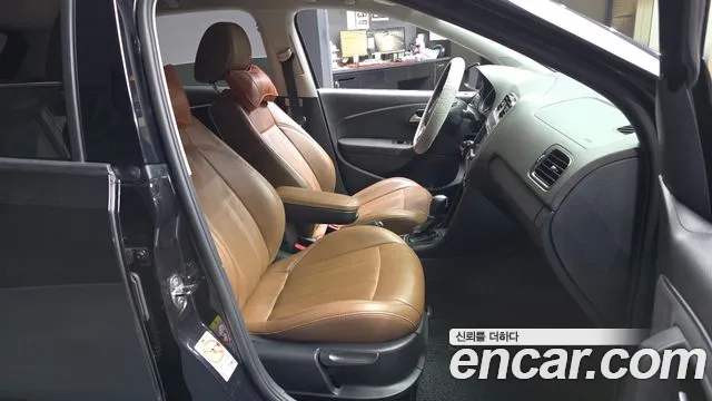 Volkswagen Polo 2015 thumb 10