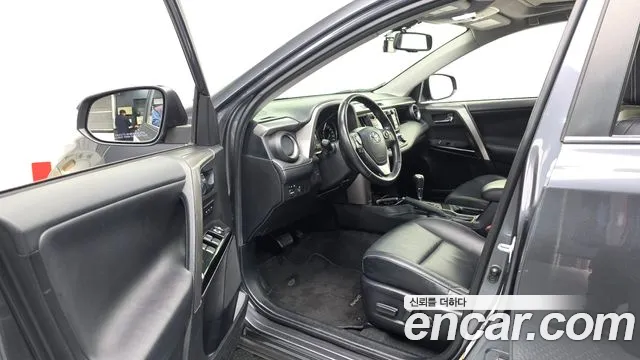 Toyota RAV4 2016 thumb 10