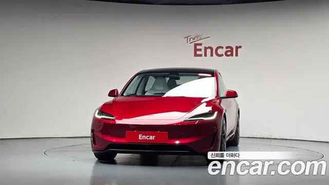 Tesla Model 3 2026 thumb 2