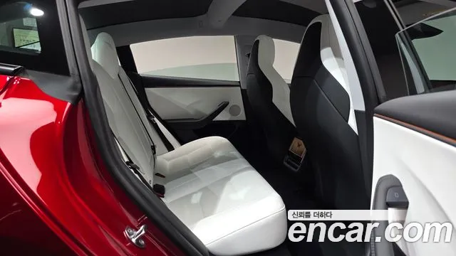 Tesla Model 3 2026 thumb 10