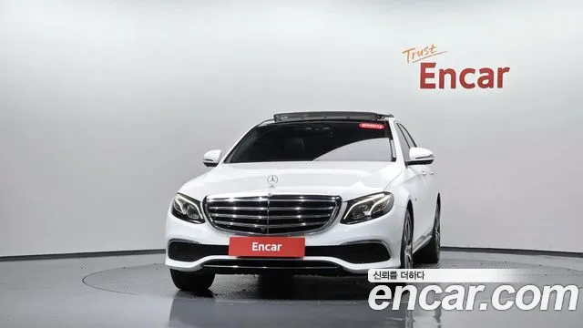 Mercedes-Benz E-Класс 2019 thumb 2