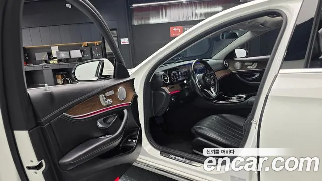 Mercedes-Benz E-Класс 2019 thumb 9