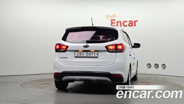 Kia Carens 2016 thumb 4