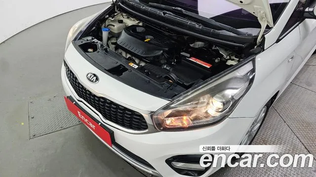 Kia Carens 2016 thumb 6