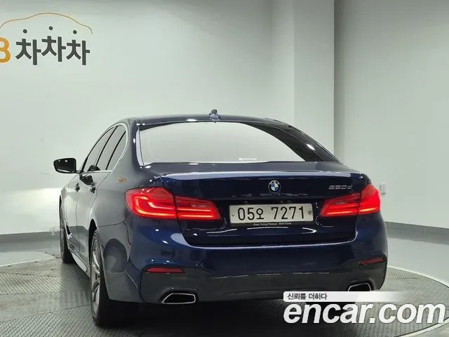 BMW 5-Series 2018 thumb 2