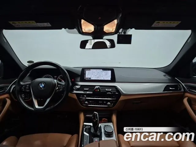 BMW 5-Series 2018 thumb 7