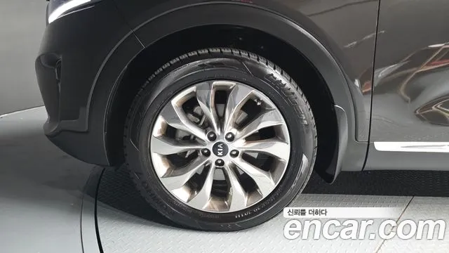 Kia Sorento 2018 thumb 5