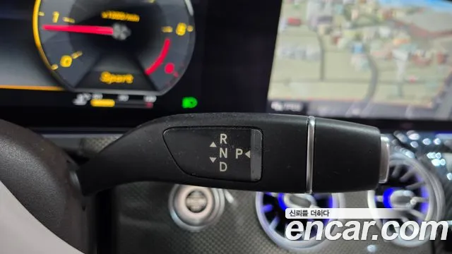 Mercedes-Benz CLS-Class 2019 thumb 9