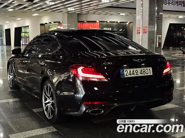 Genesis G70 2018 thumb 4
