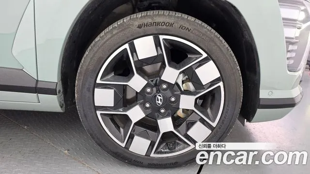 Hyundai Kona 2023 thumb 4