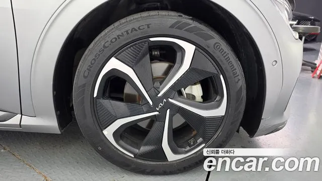 Kia EV6 2022 thumb 5