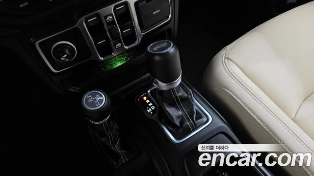 Jeep Wrangler 2022 thumb 9