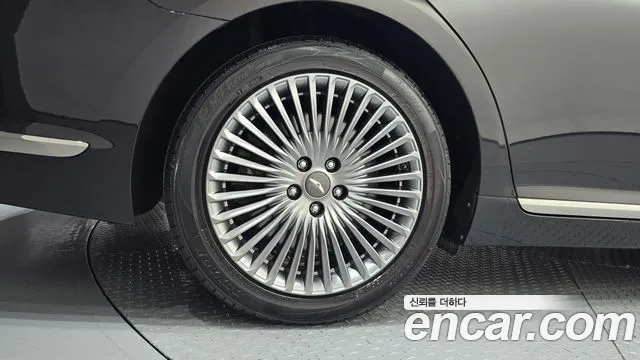 Genesis G90 2019 thumb 5