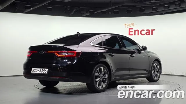 Renault-KoreaSamsung Megane 2018 thumb 2