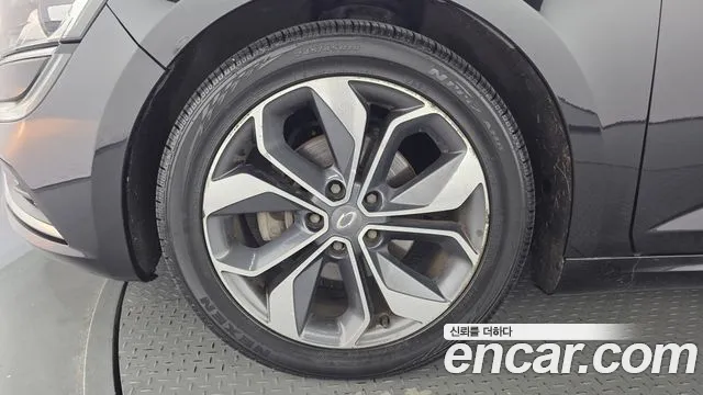 Renault-KoreaSamsung Megane 2018 thumb 5