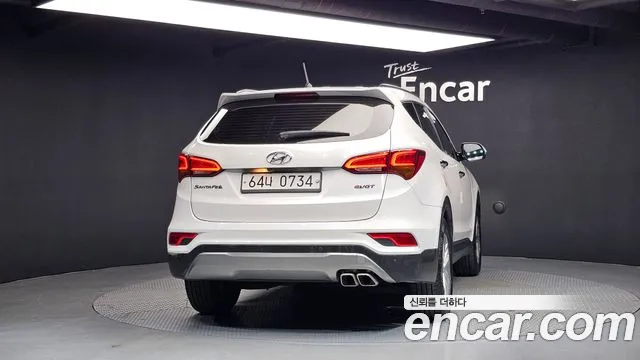 Hyundai Santa Fe 2015 thumb 4