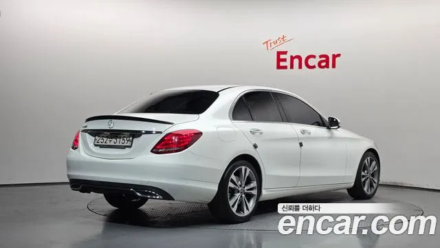 Mercedes-Benz C-Класс 2017 thumb 2