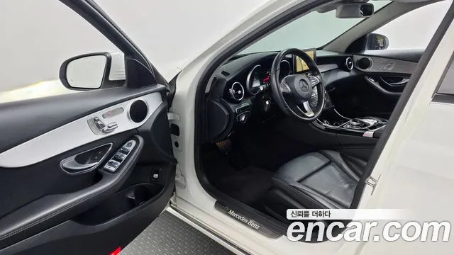 Mercedes-Benz C-Класс 2017 thumb 10