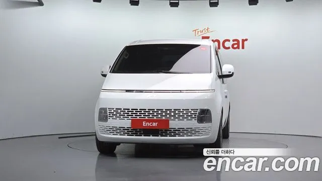 Hyundai Staria 2025 thumb 3
