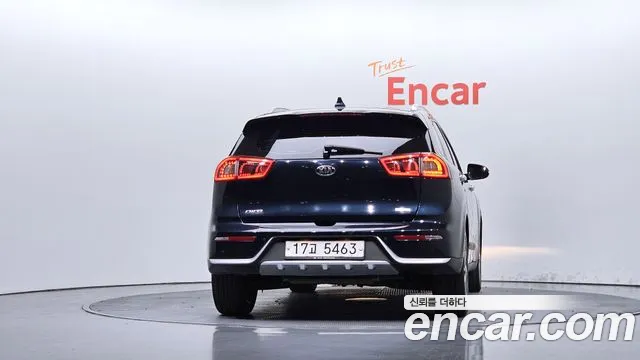 Kia Niro 2017 thumb 4