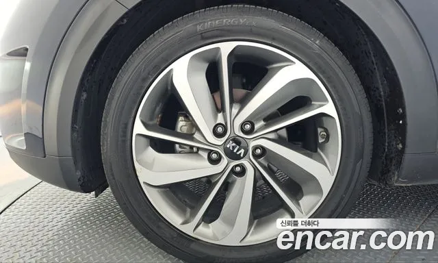 Kia Niro 2017 thumb 5
