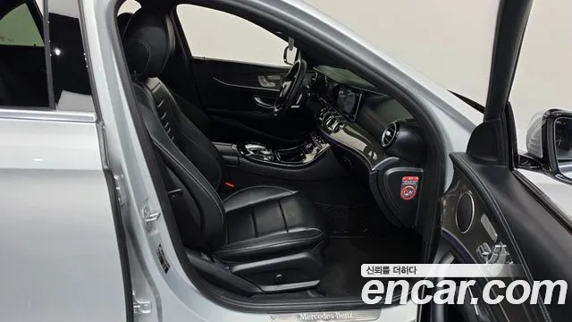 Mercedes-Benz E-Класс 2017 thumb 11