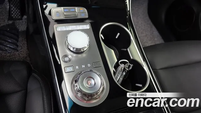 Genesis GV70 2025 thumb 8