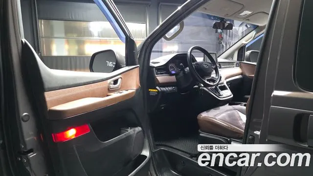 Hyundai Starex 2019 thumb 10