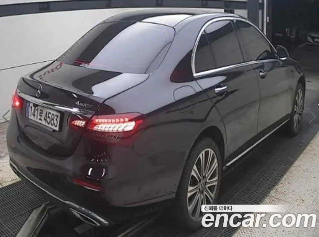 Mercedes-Benz E-Класс 2021 thumb 3