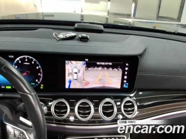Mercedes-Benz E-Класс 2021 thumb 7