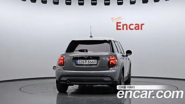 MINI Hatch 2022 thumb 3