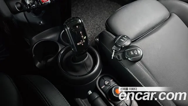 MINI Hatch 2022 thumb 8