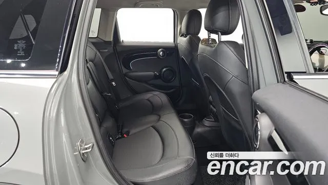 MINI Hatch 2022 thumb 11