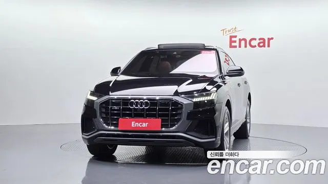 Audi Q8 2021 thumb 2