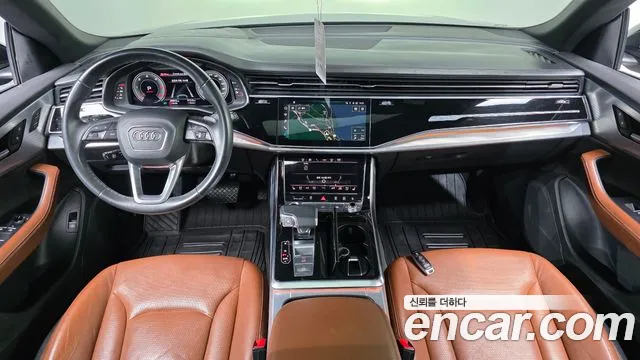 Audi Q8 2021 thumb 6