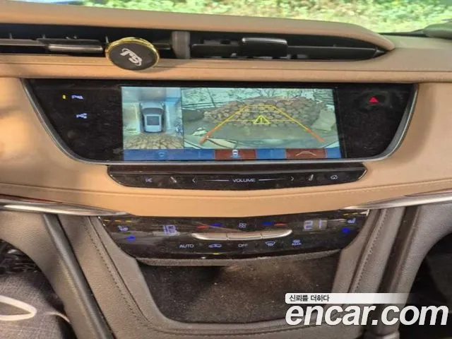 Cadillac XT5 2019 thumb 4