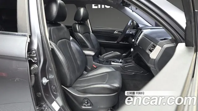 KG_Mobility_Ssangyong Rexton 2018 thumb 11