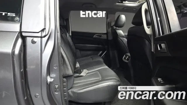 KG_Mobility_Ssangyong Rexton 2018 thumb 12