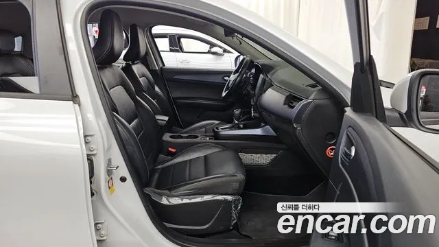 Renault-KoreaSamsung Arkana 2020 thumb 11