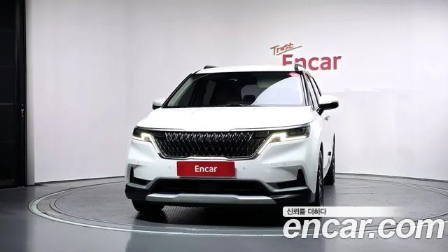 Kia Carnival 2022 thumb 3