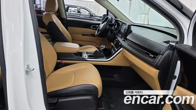 Kia Carnival 2022 thumb 11