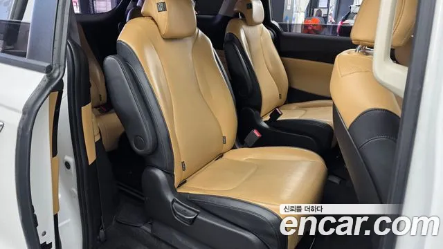 Kia Carnival 2022 thumb 12