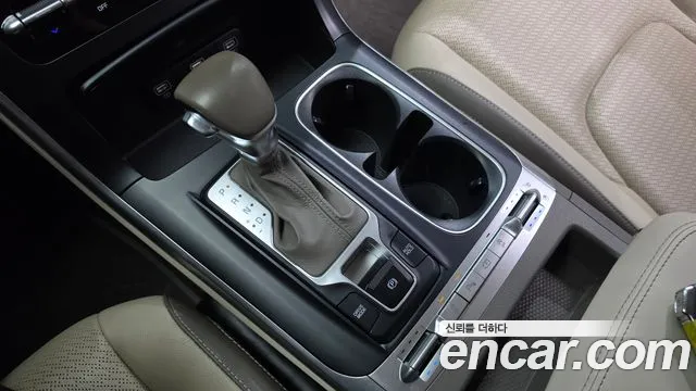 Kia Carnival 2022 thumb 9