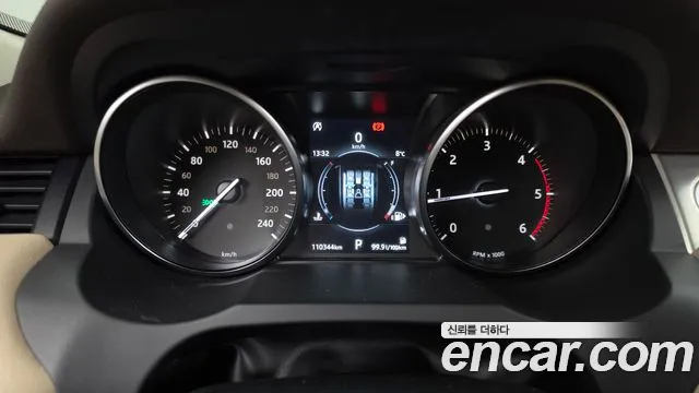 Land Rover Range Rover Evoque 2018 thumb 8