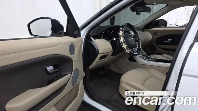 Land Rover Range Rover Evoque 2018 thumb 10