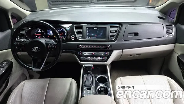 Kia Carnival 2018 thumb 6