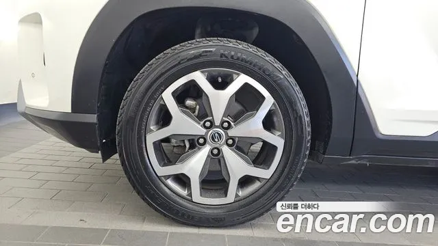 KG_Mobility_Ssangyong Torres 2022 thumb 5