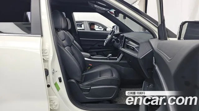 KG_Mobility_Ssangyong Torres 2022 thumb 11
